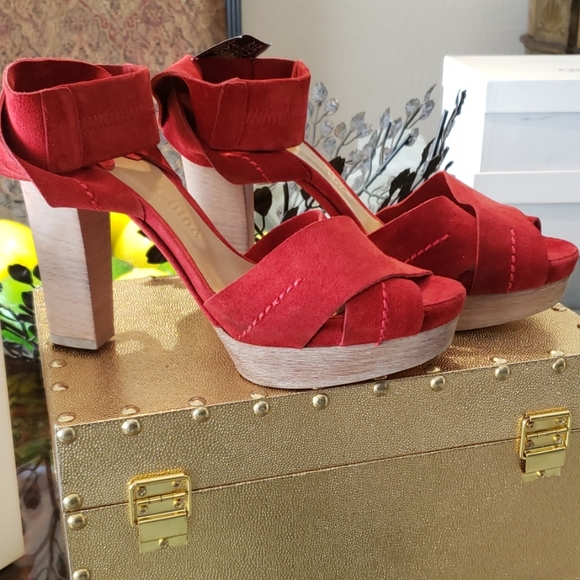 CHLOE Heels - Picture 4 of 8